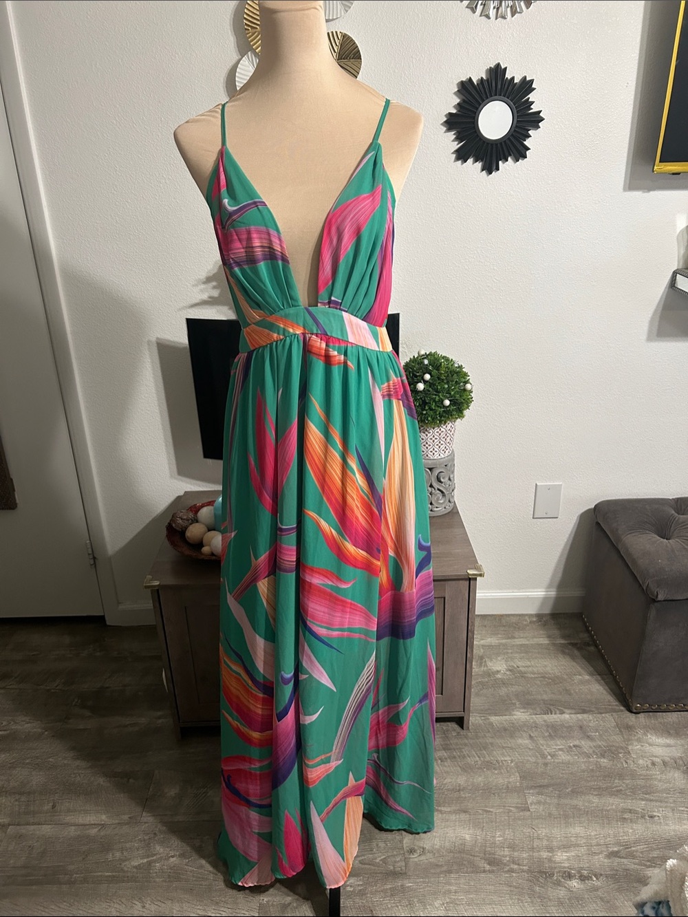 🎇SHEIN Green Tropical Print Maxi Dress with Multicolor Accents